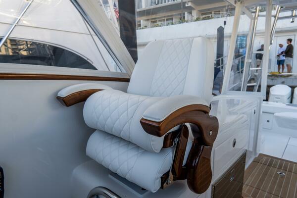 47 W A 47ft Front Runner Yacht For Sale