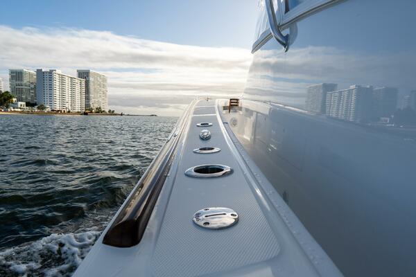 47 W A 47ft Front Runner Yacht For Sale