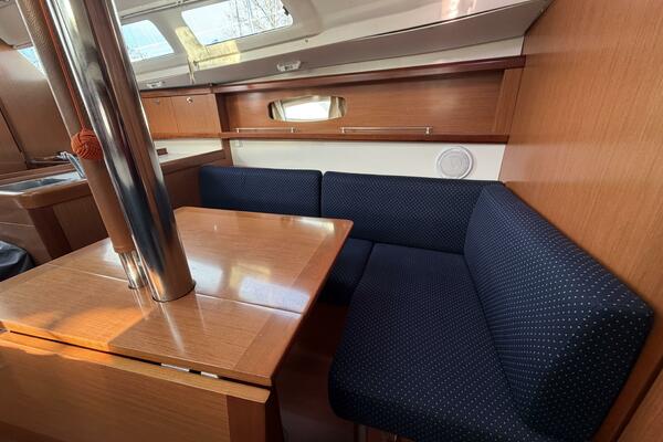 31ft Beneteau Yacht For Sale