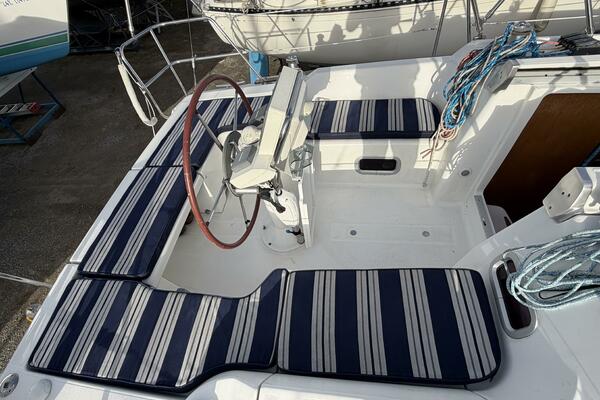 31ft Beneteau Yacht For Sale