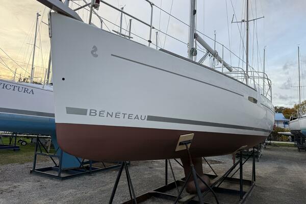 31ft Beneteau Yacht For Sale