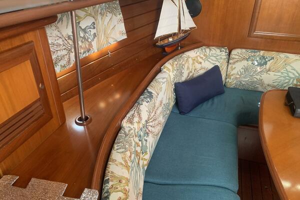 Neptune s Daughter 36ft Beneteau Yacht For Sale