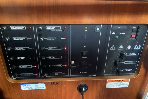 Neptune s Daughter 36ft Beneteau Yacht For Sale