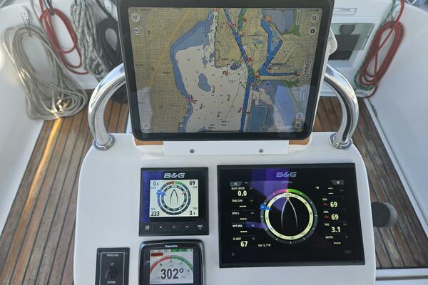 Neptune s Daughter 36ft Beneteau Yacht For Sale