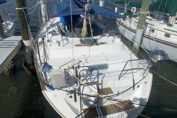 Neptune s Daughter 36ft Beneteau Yacht For Sale