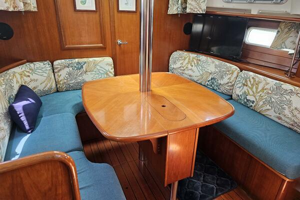 Neptune s Daughter 36ft Beneteau Yacht For Sale