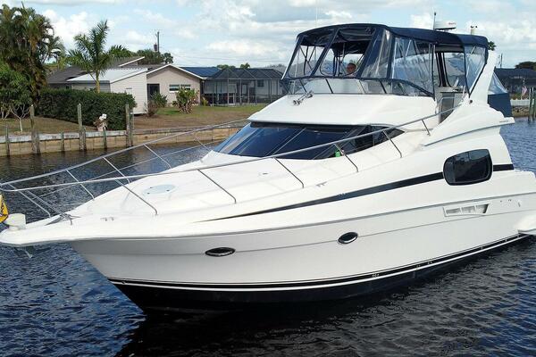 2001 Silverton 410 Sport Bridge
