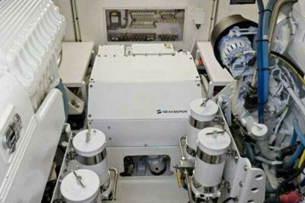 Cabo 44 Hardtop Express Yacht For Sale