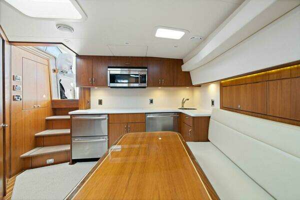 Cabo 44 Hardtop Express Yacht For Sale