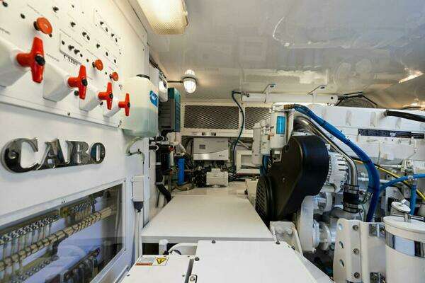 Cabo 44 Hardtop Express Yacht For Sale