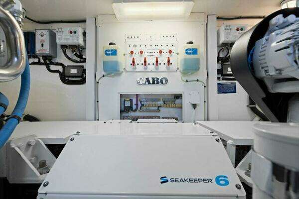 Cabo 44 Hardtop Express Yacht For Sale