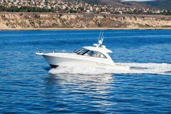 Cabo 44 Hardtop Express Yacht For Sale
