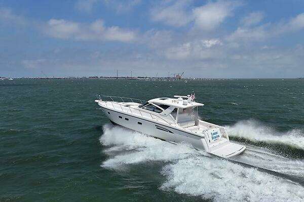 2001 Tiara Yachts 52