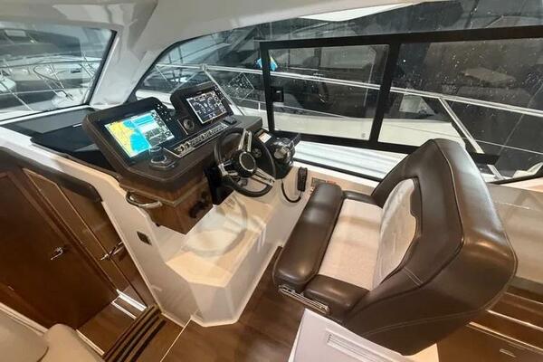 35ft Four Winns Yacht For Sale