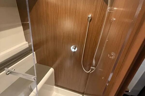 35ft Four Winns Yacht For Sale