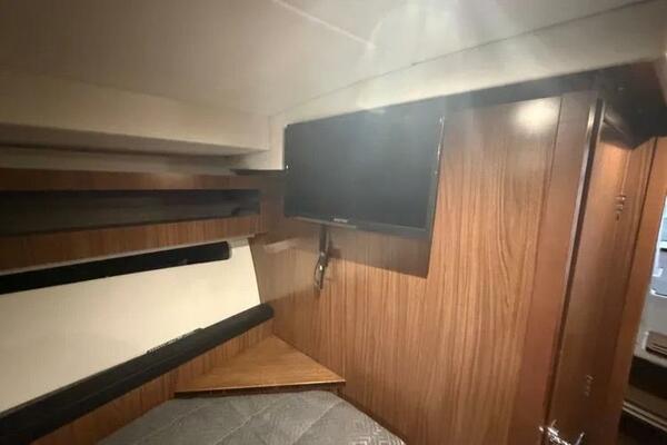 35ft Four Winns Yacht For Sale