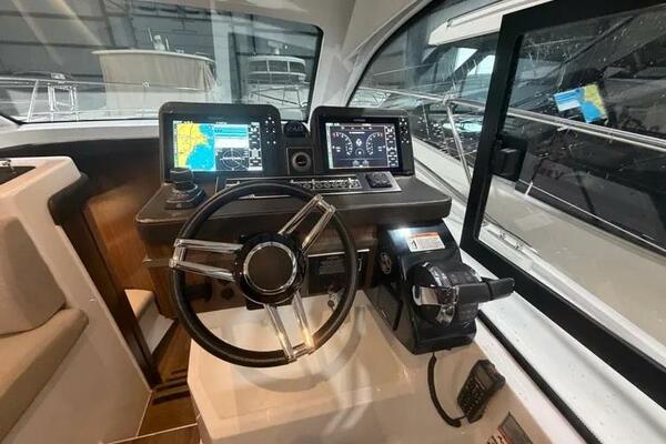 35ft Four Winns Yacht For Sale