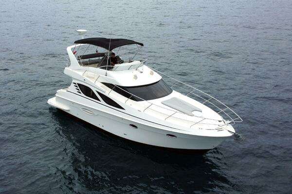 38-ft-Silverton-2010-38 Sedan Bridge-Pura Vida Cabo San Lucas  Mexico  yacht for sale