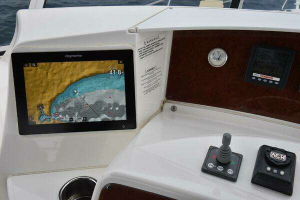 Silverton 38 Sport Bridge Yacht For Sale