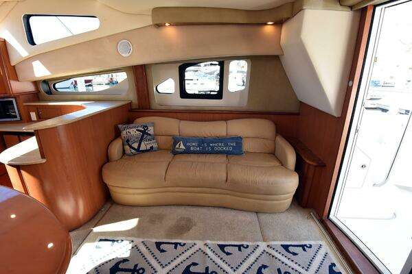 Silverton 38 Sedan Bridge Yacht For Sale