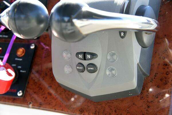 Silverton 38 Sedan Bridge Yacht For Sale