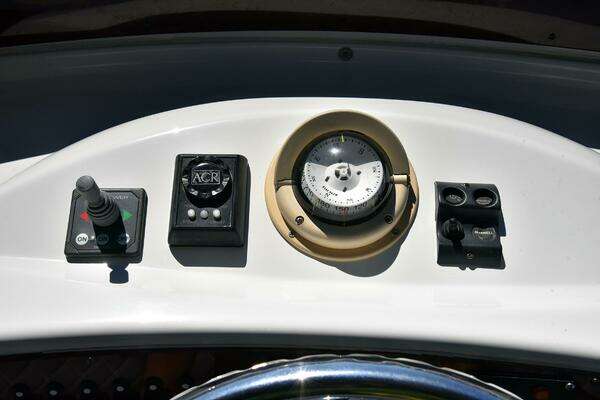 Silverton 38 Sedan Bridge Yacht For Sale