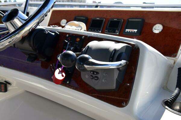 Silverton 38 Sedan Bridge Yacht For Sale