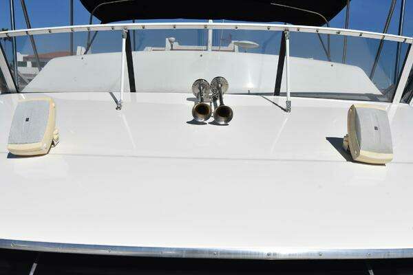 Silverton 38 Sedan Bridge Yacht For Sale