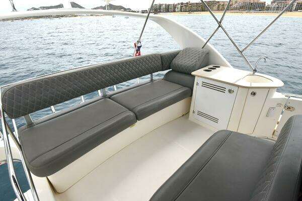 Silverton 38 Sport Bridge Yacht For Sale