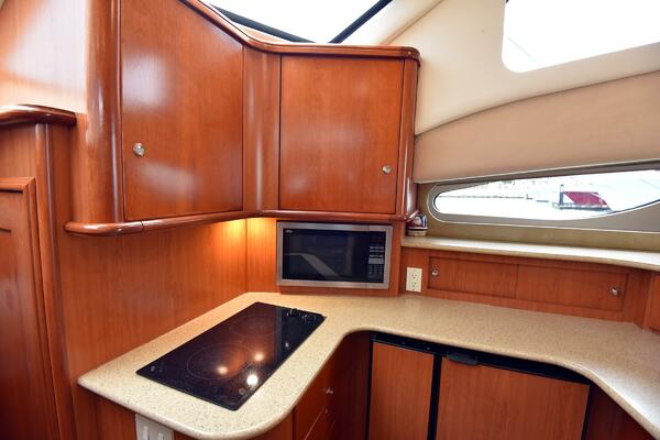 Pura Vida 38ft Silverton Yacht For Sale