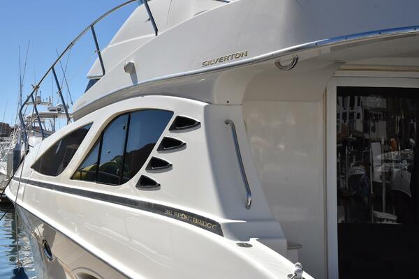 Pura Vida 38ft Silverton Yacht For Sale