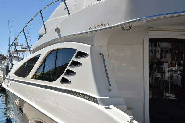 Silverton 38 Sport Bridge Yacht For Sale