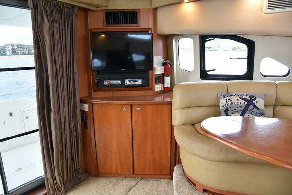 Silverton 38 Sport Bridge Yacht For Sale