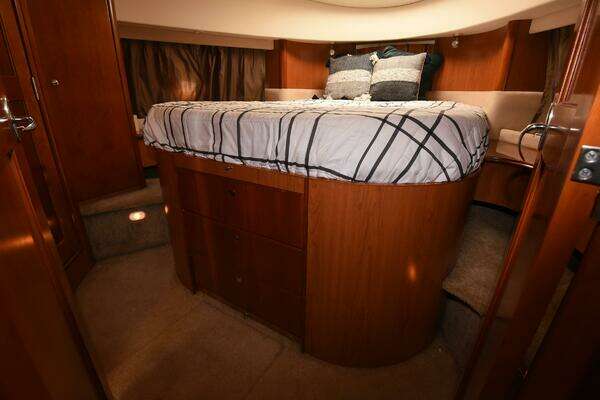 Silverton 38 Sport Bridge Yacht For Sale