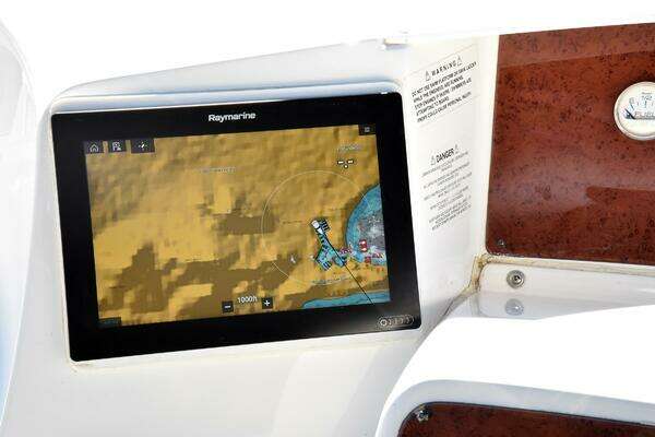 Silverton 38 Sedan Bridge Yacht For Sale