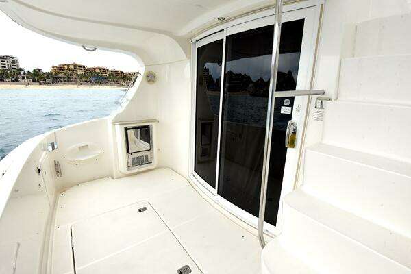 Silverton 38 Sport Bridge Yacht For Sale