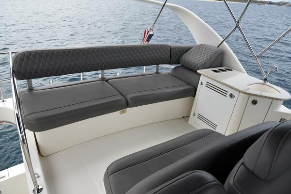 Pura Vida 38ft Silverton Yacht For Sale