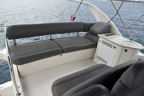 Silverton 38 Sport Bridge Yacht For Sale