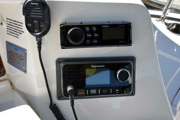 Silverton 38 Sedan Bridge Yacht For Sale