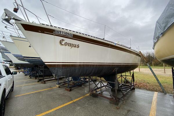 Comus 28ft Aloha Yacht For Sale