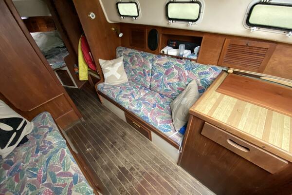 Comus 28ft Aloha Yacht For Sale