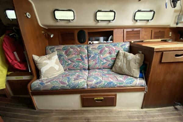 Comus 28ft Aloha Yacht For Sale