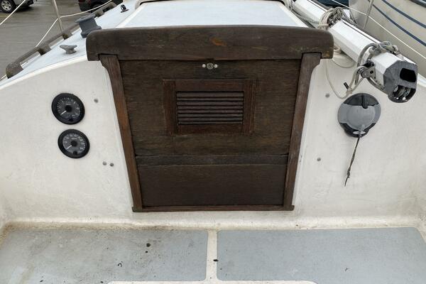 Comus 28ft Aloha Yacht For Sale