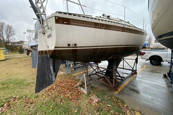 Comus 28ft Aloha Yacht For Sale