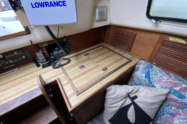 Comus 28ft Aloha Yacht For Sale