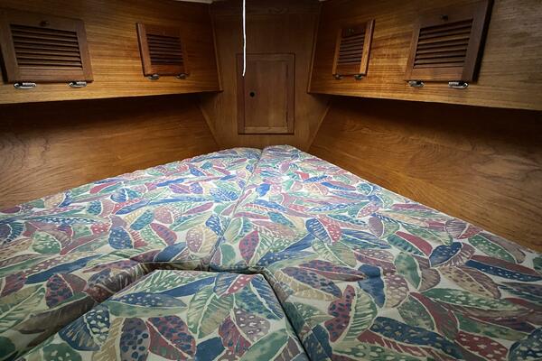 Comus 28ft Aloha Yacht For Sale