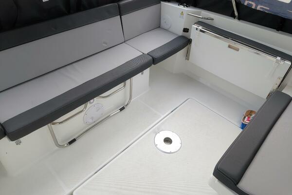 26ft Jeanneau Yacht For Sale