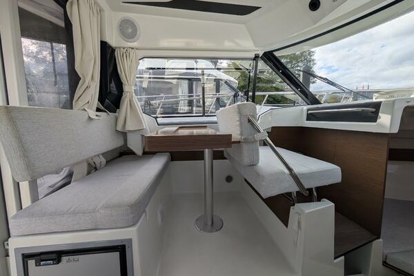 26ft Jeanneau Yacht For Sale