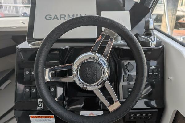 26ft Jeanneau Yacht For Sale