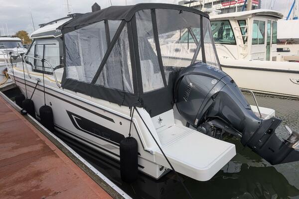 26ft Jeanneau Yacht For Sale